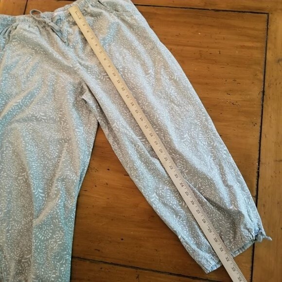 Fresh Produce Boho 100% Cotton Capri Pants Sage Green Floral Print, Size L - Picture 13 of 14